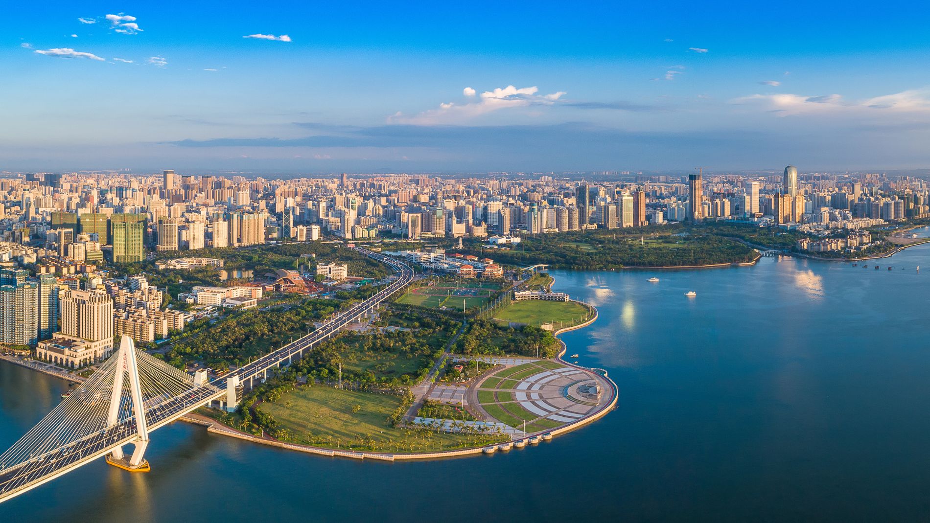 Skyline and bridge, Guangzhou, China