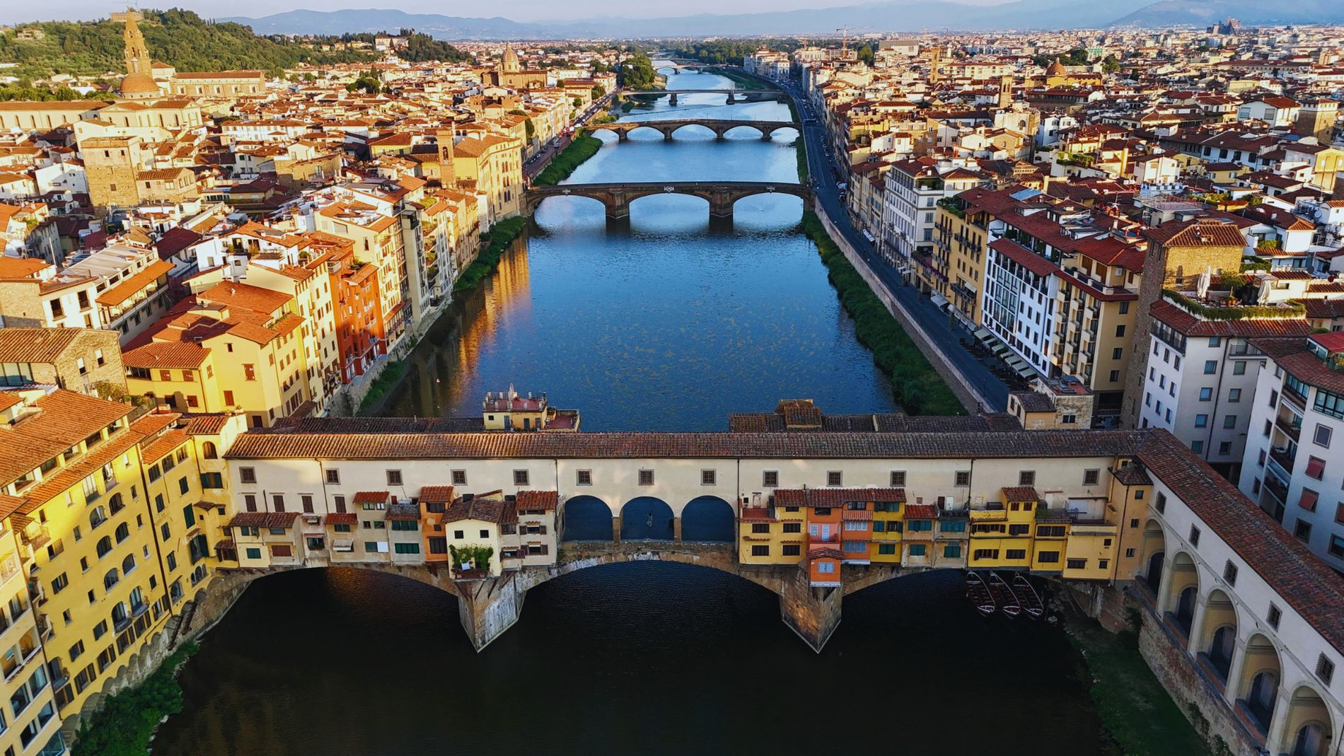 Ponte Vecchio and the Arno, Florence, Italy